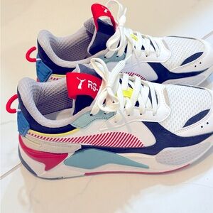 Puma sneakers worn twice